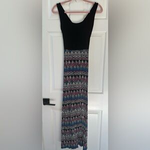 Gilli Cross Shoulder, Open Back Maxi Dress